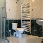 The Charming Private At La Grenouillere Semesterbostad