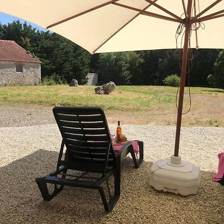 The Charming Private At La Grenouillere Ferienhaus Puyreaux