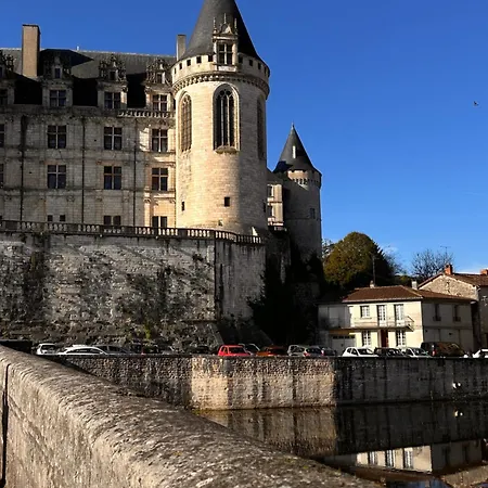 The Charming Private At La Grenouillere *