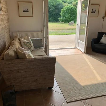 Feriehus The Charming Private At La Grenouillere *